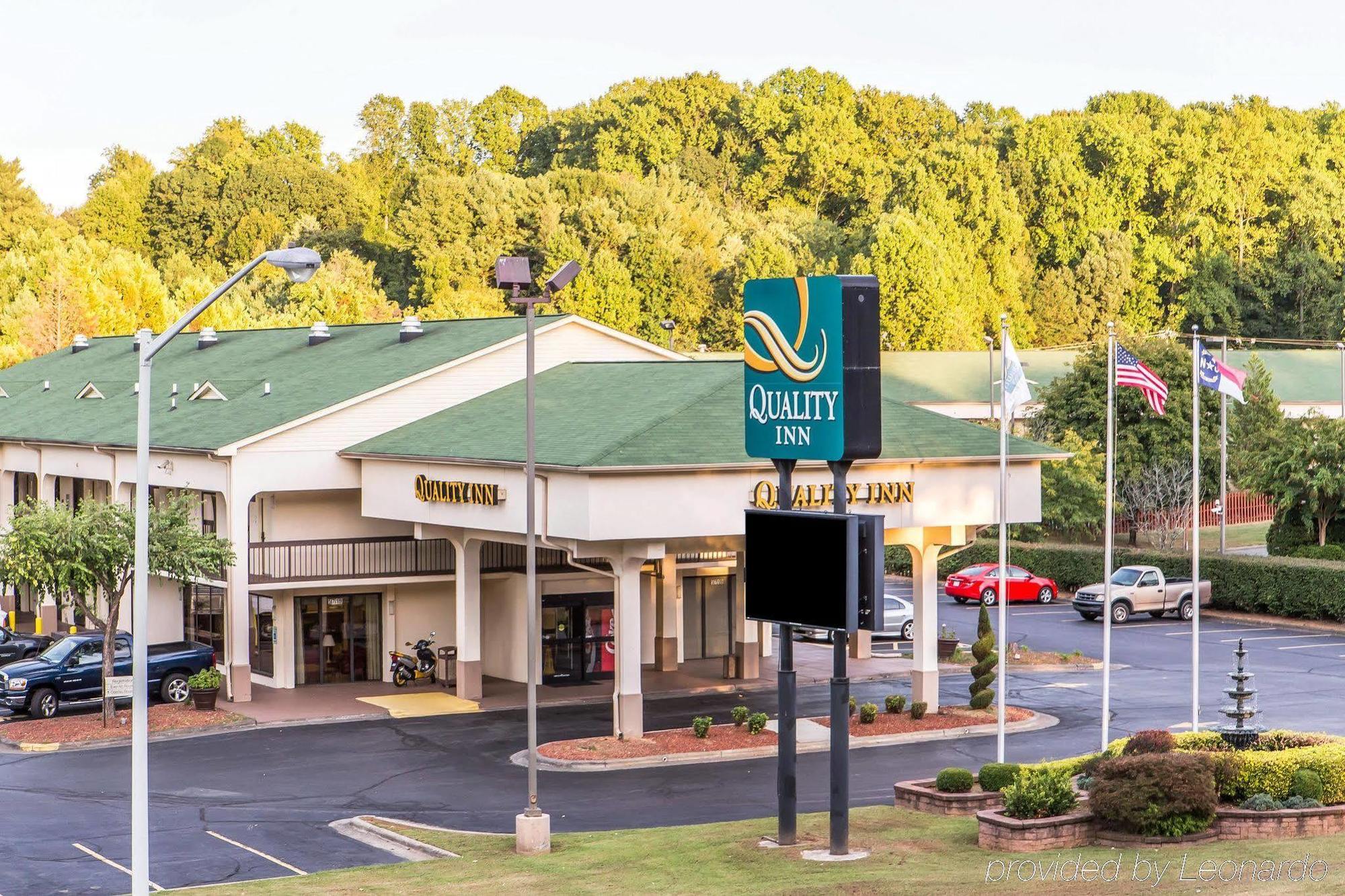 Quality Inn University Winston Salem Ngoại thất bức ảnh